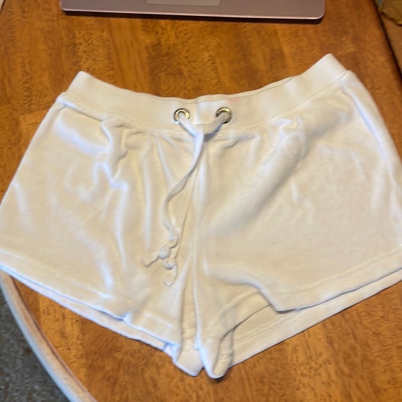 VENUS Pants - White terry cloth casual shorts